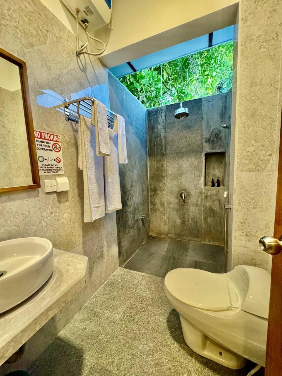 Hotel Seascape Retreats Dhigurah à Dhigurah  Extérieur photo
