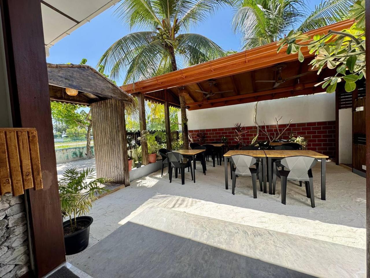 Hotel Seascape Retreats Dhigurah à Dhigurah  Extérieur photo